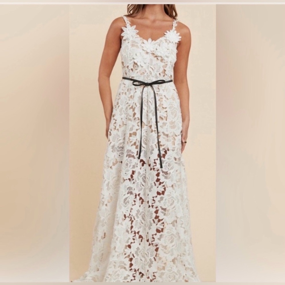 NWT- L'Atiste White Lace Maxi Dress Medium